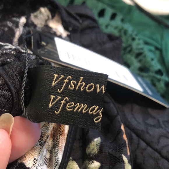 Lace Floral Dress. Black, size 3X. NWT - Picture 7 of 8